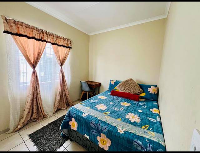 2 BEDROOM HOUSE FOR SALE IN KWAMASHU